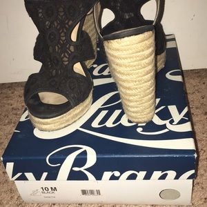 Black Lace Lucky Size 10 Wedges